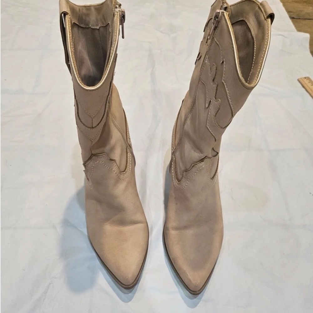 Stylish Beige Western Heeled Boots - Picture 2 of 2